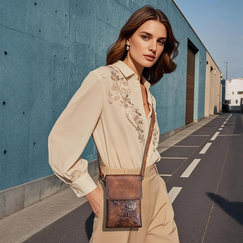 Crossbody Purse M92945