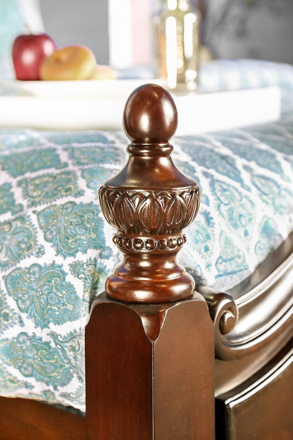 Cherry Wood Low Post Bed California King O607