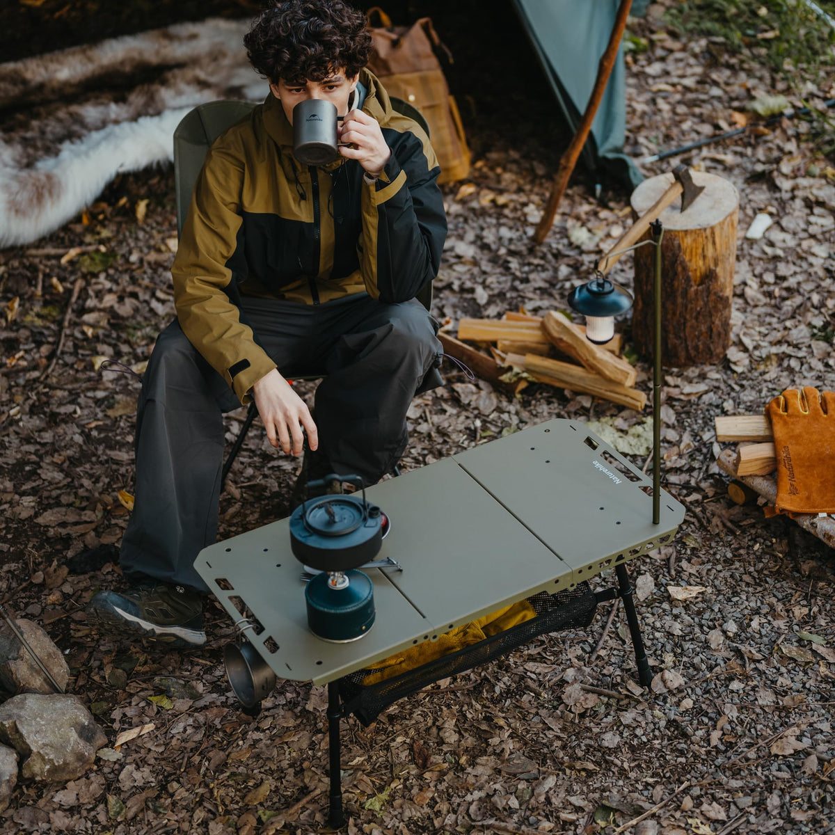 Adjustable Height Camping Table B522322
