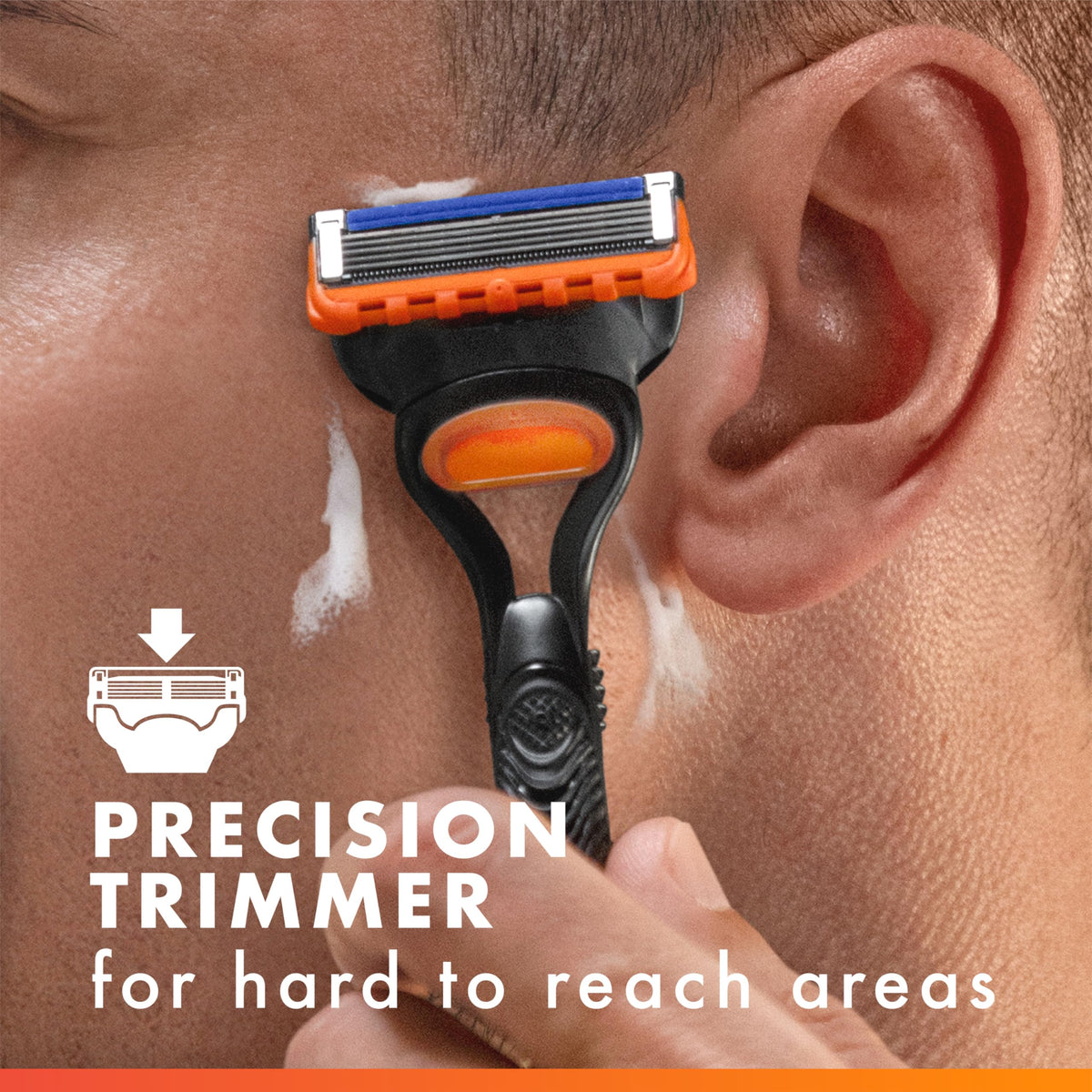 Razor Handle + 2 Razor Blade Refills M767818